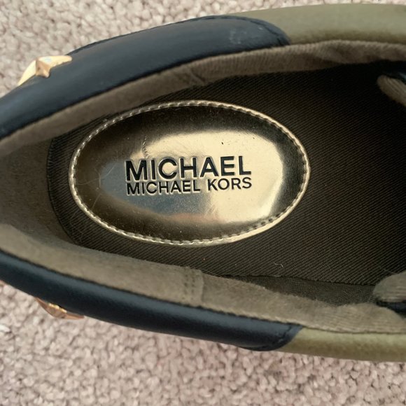 Michael Kors Sneakers - Picture 4 of 6